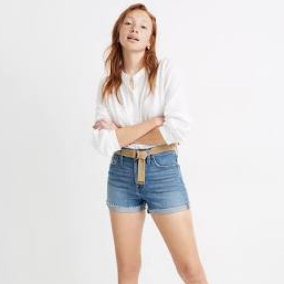 Madewell High Rise Denim shorts women’s SZ 26  3” inseam distressed festival EUC - Picture 1 of 6